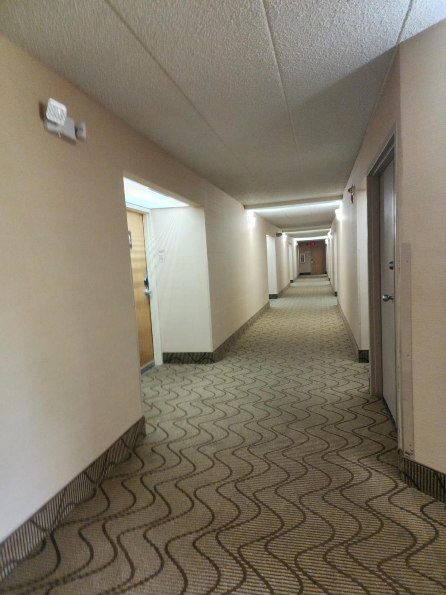 Comfort Inn & Suites Madison - Airport Ngoại thất bức ảnh
